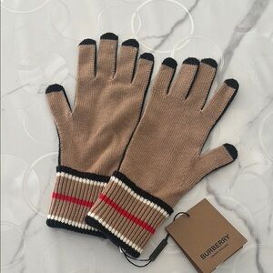 Burberry Beige Knit Gloves with Black and Red Details Size S/M